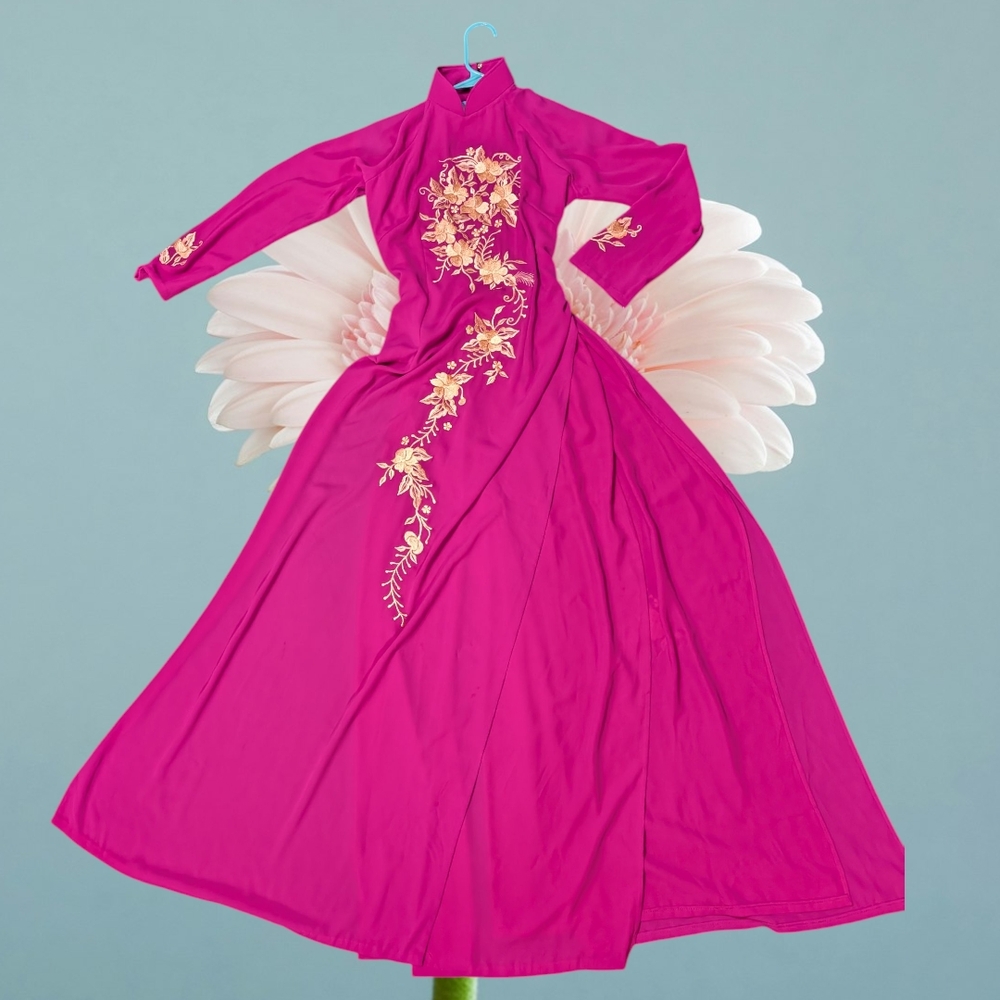 Elegant Pink Ao Dai with Floral Embroidery